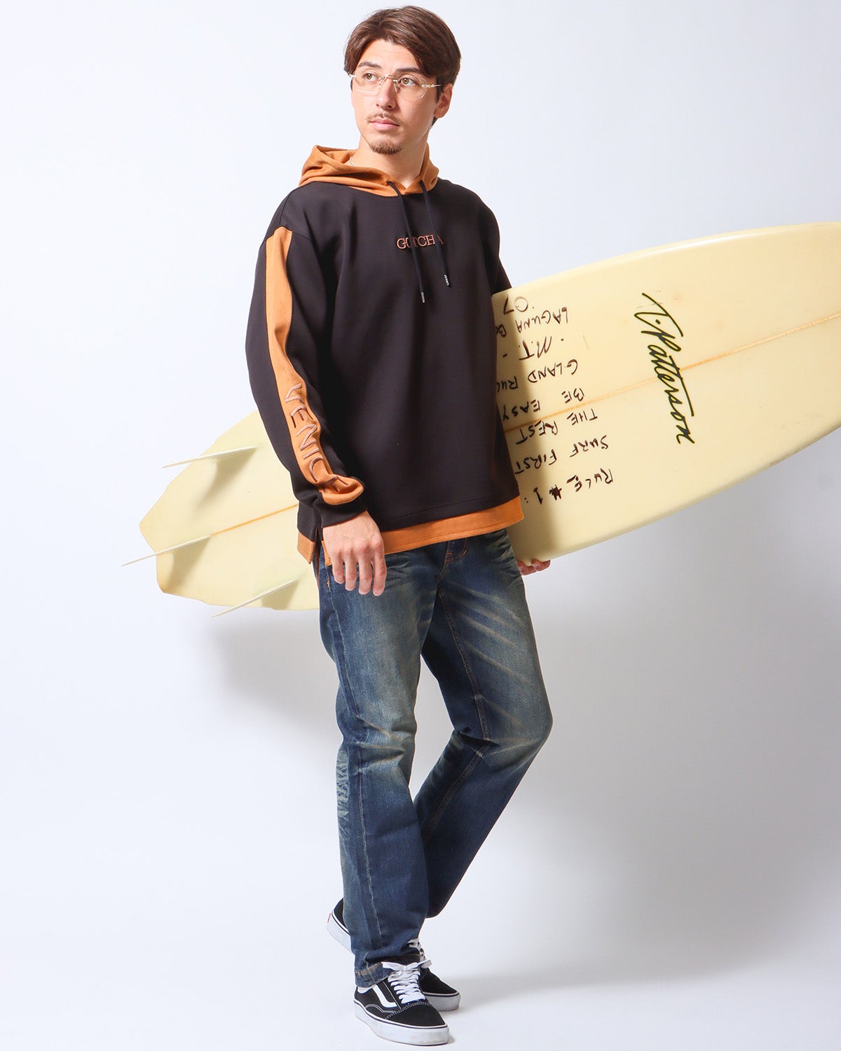 ブラック：180cm/70kg(Lサイズ着用)