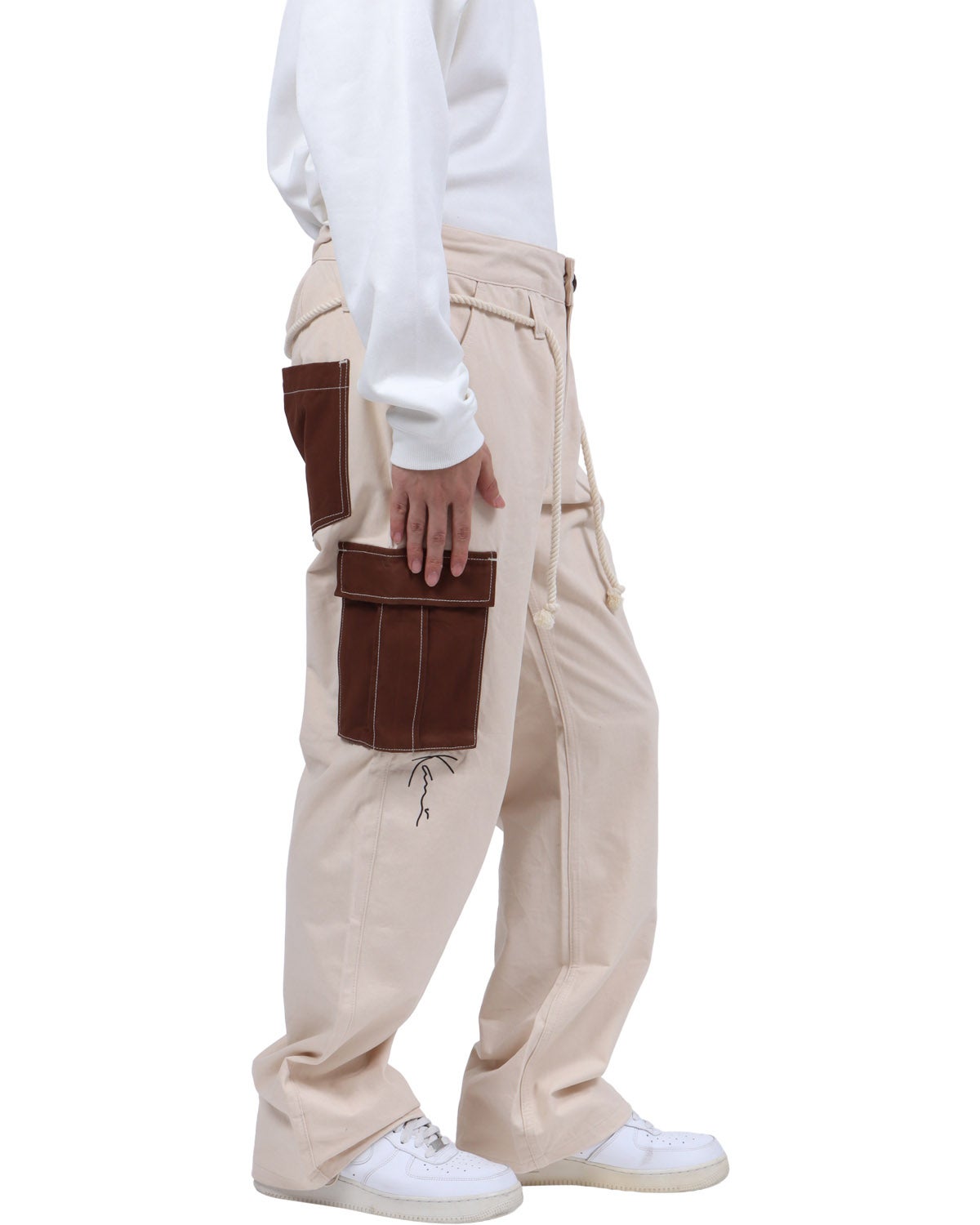 ベージュ：173cm63kg(34inc着用)