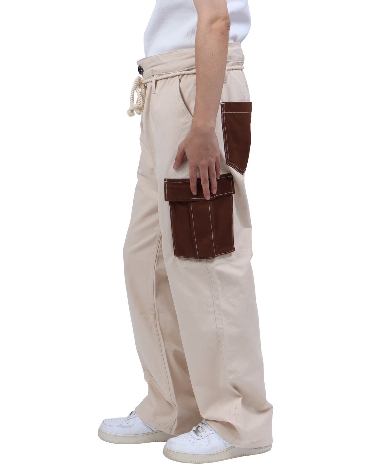 ベージュ：173cm63kg(34inc着用)