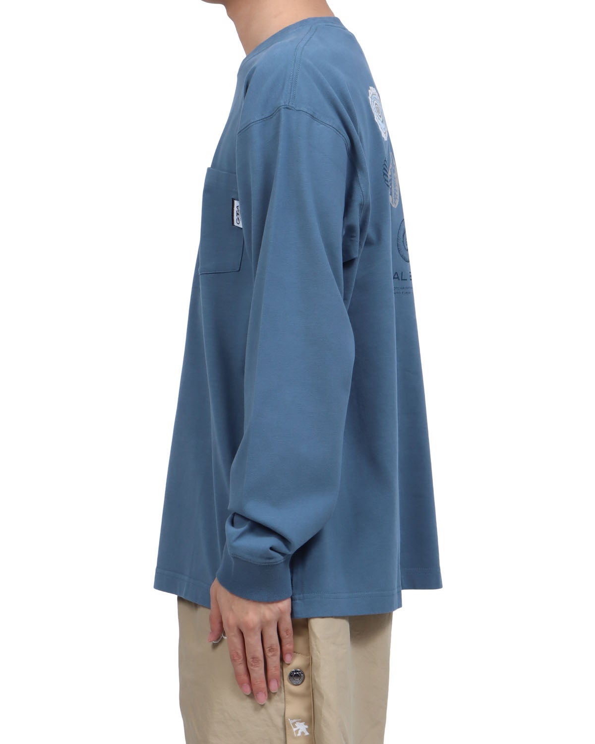 ネービー：173cm63kg(Lサイズ着用)