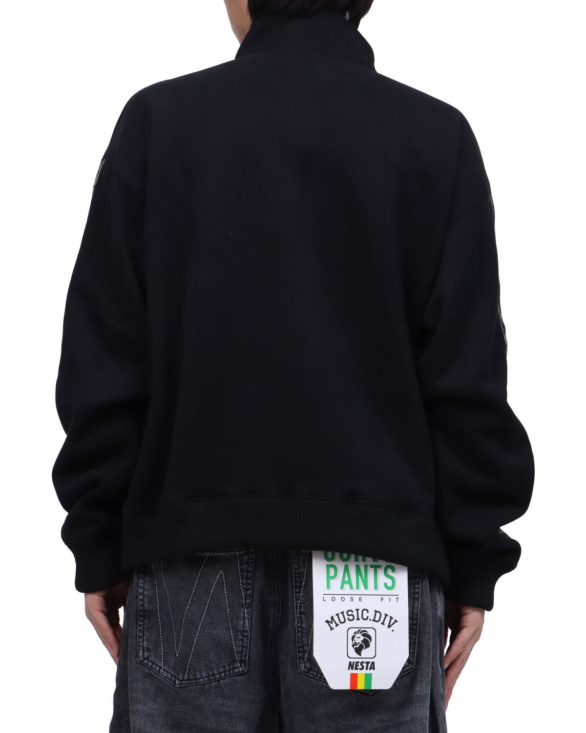 ブラック：173cm63kg(Lサイズ着用)