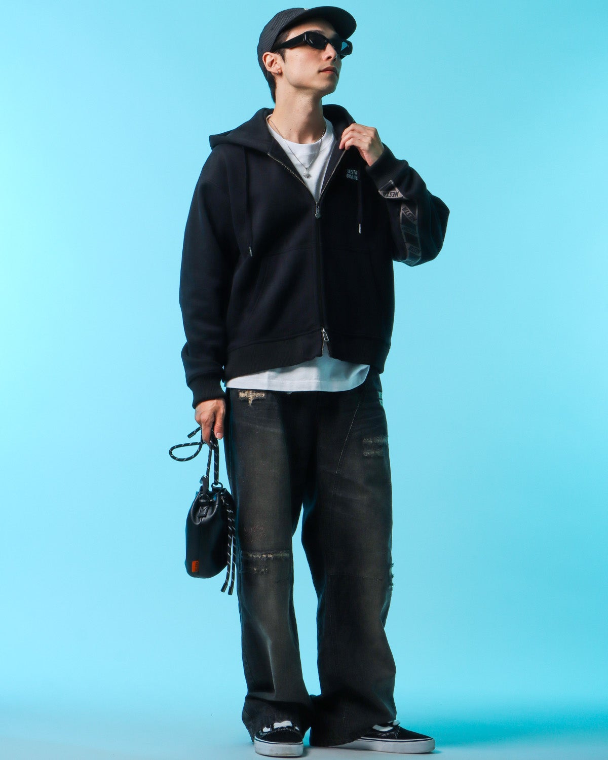 ブラック：175cm(Mサイズ着用)