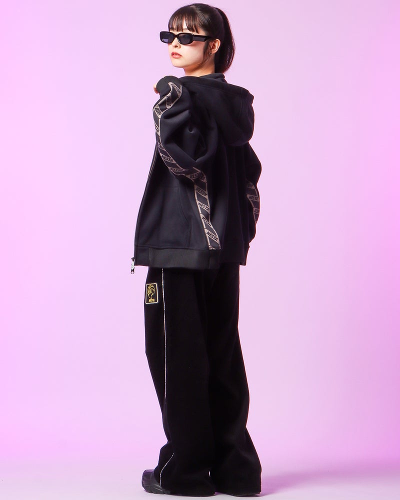 ブラック：160cm(Mサイズ着用)