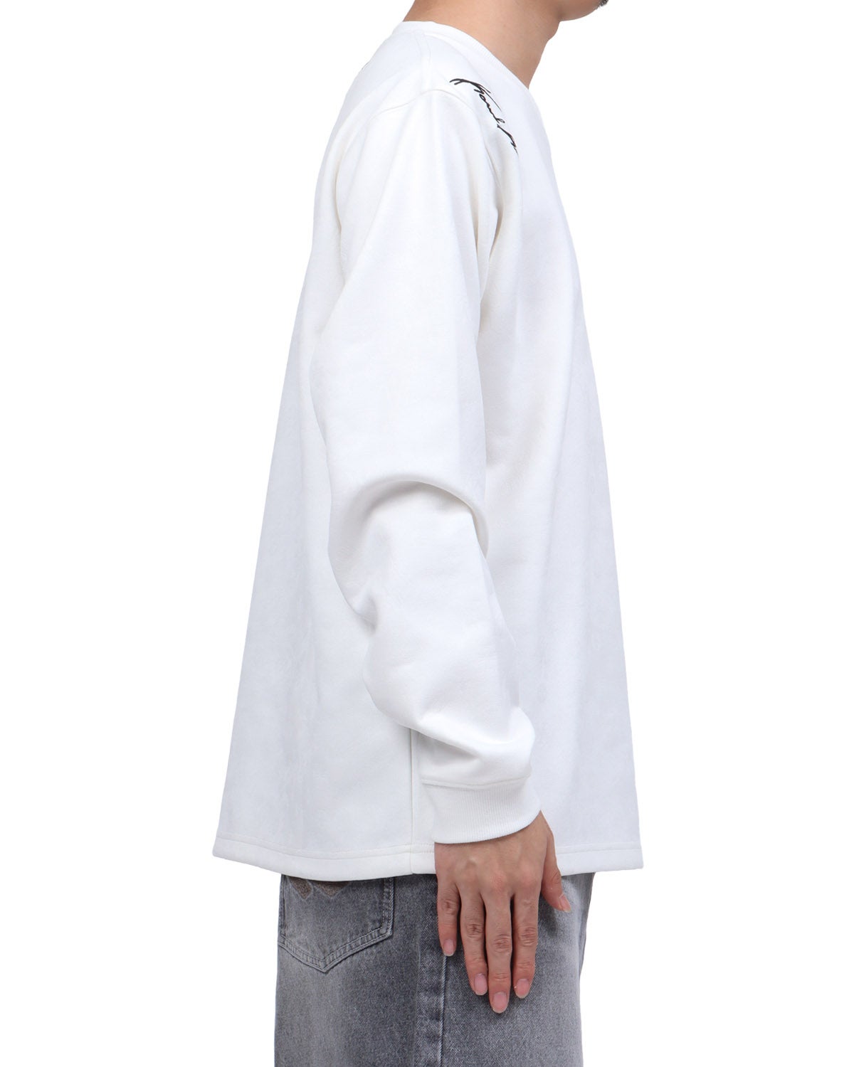 ホワイト：173cm63kg(Lサイズ着用)