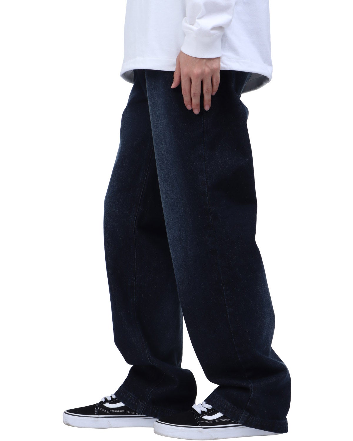 インディゴ：173cm63kg(Lサイズ着用)
