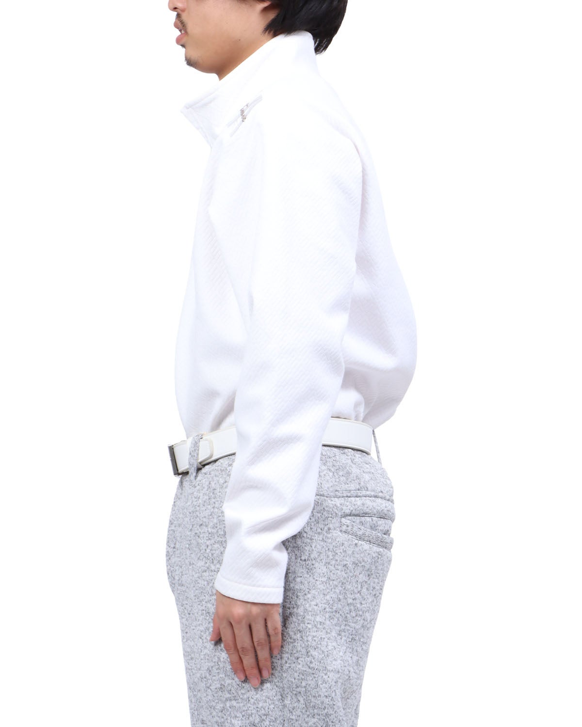 ホワイト：173cm63kg(Lサイズ着用)