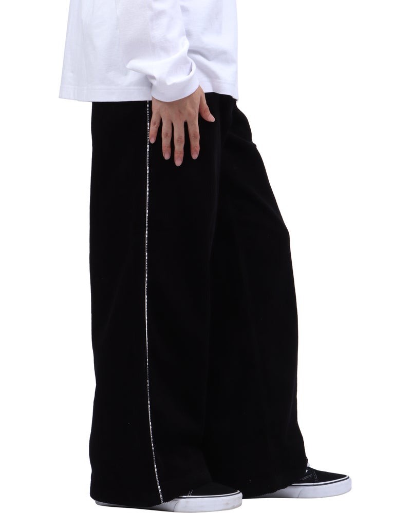 ブラック：173cm63kg(Lサイズ着用)