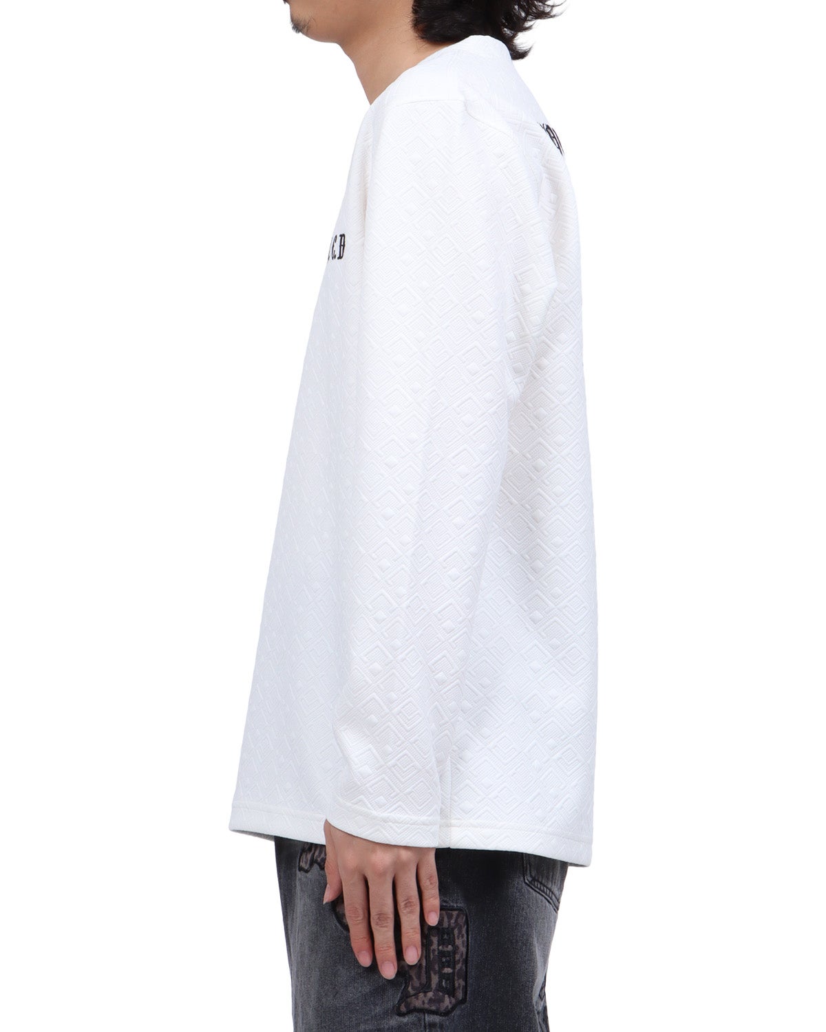ホワイト：173cm63kg(Lサイズ着用)