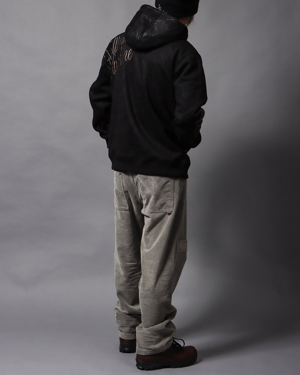 ブラック：178cm/75kg(Lサイズ着用)