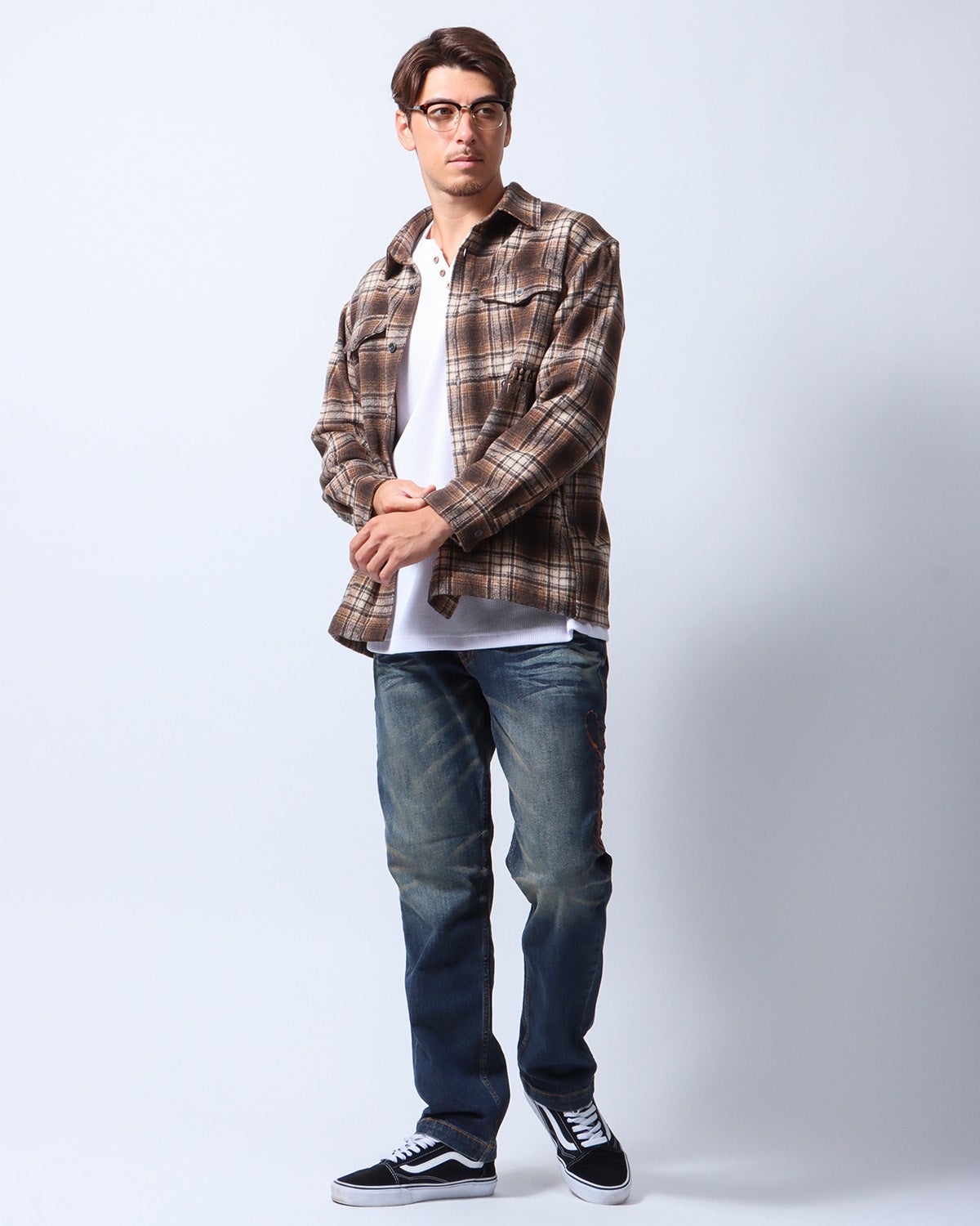 ブラウン：180cm/70kg(Lサイズ着用)
