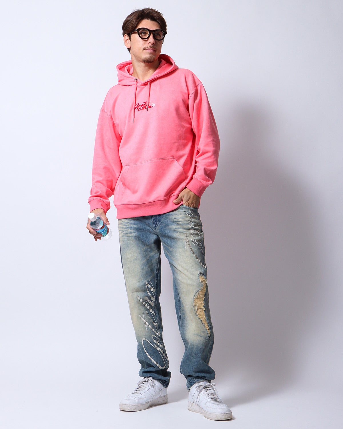 ピンク：180cm/70kg(Lサイズ着用)
