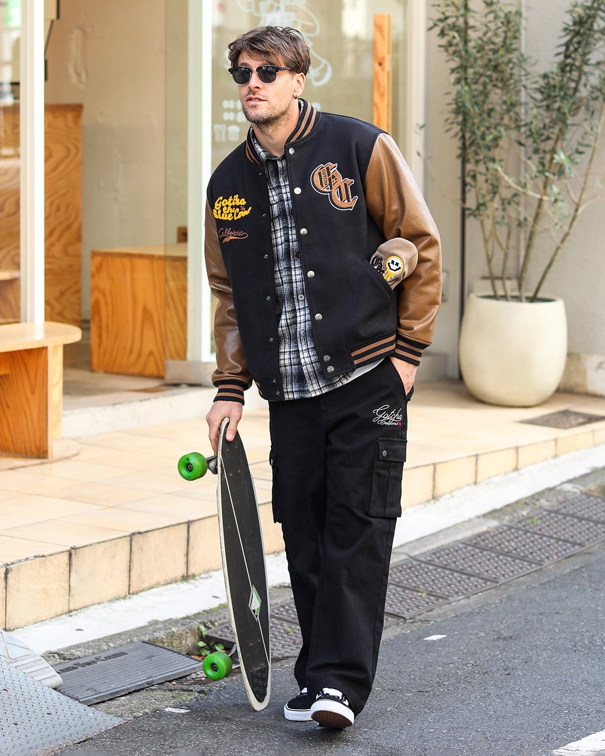 キャメル：183cm70kg(Lサイズ着用)
