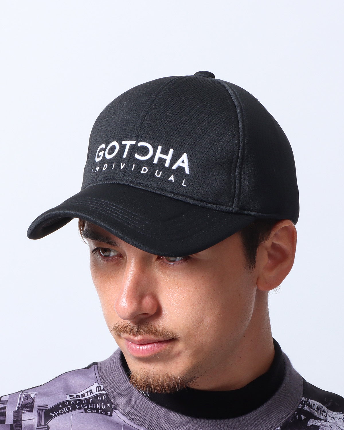 ブラック