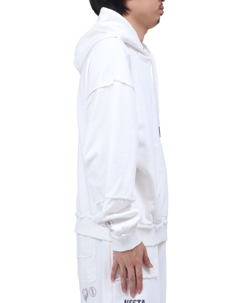 ホワイト：173cm63kg(Lサイズ着用)