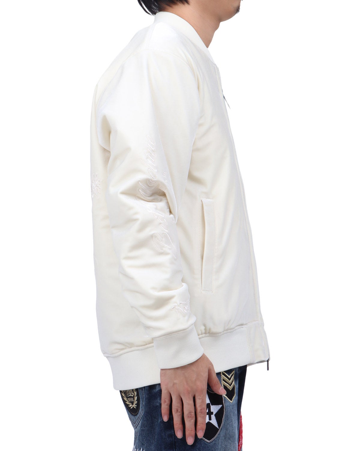 オフホワイト：173cm63kg(Lサイズ着用)