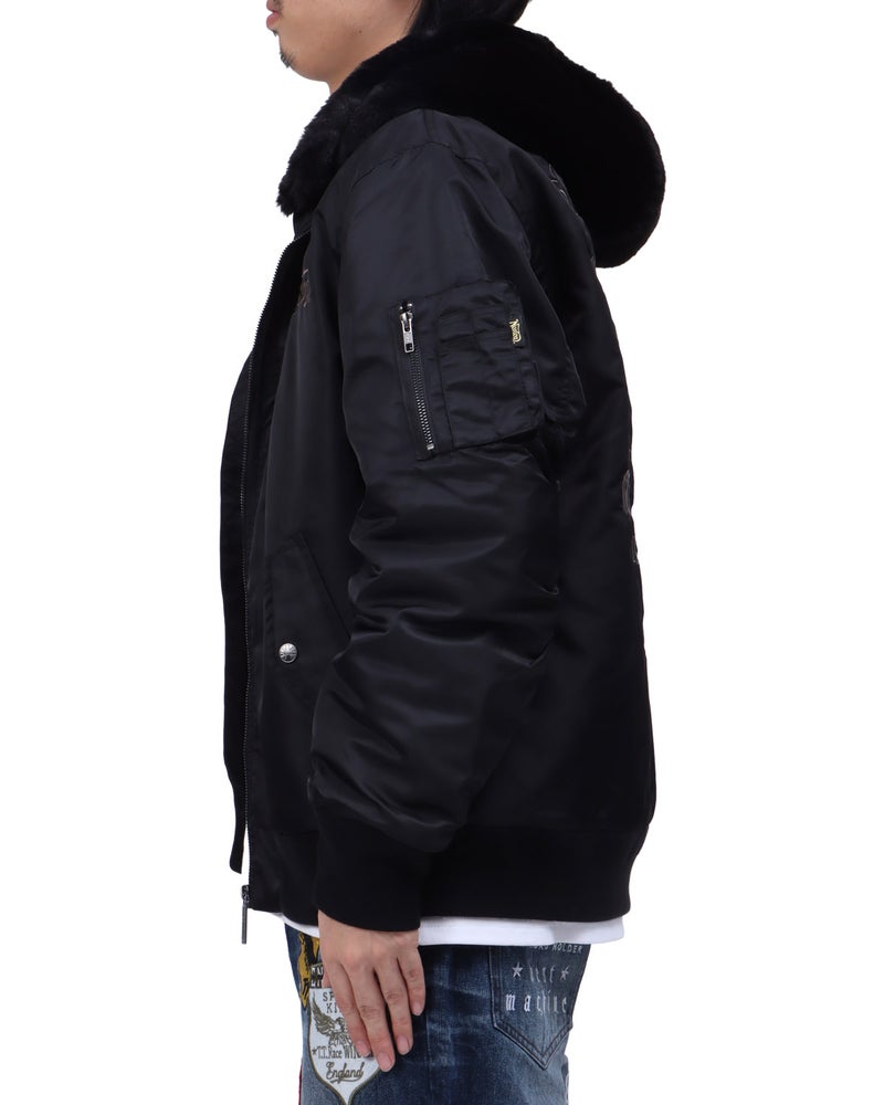 ブラック：173cm63kg(Lサイズ着用)