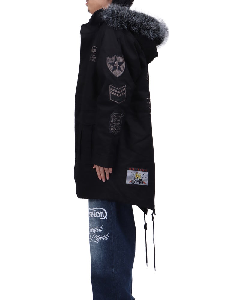 ブラック：173cm63kg(Lサイズ着用)