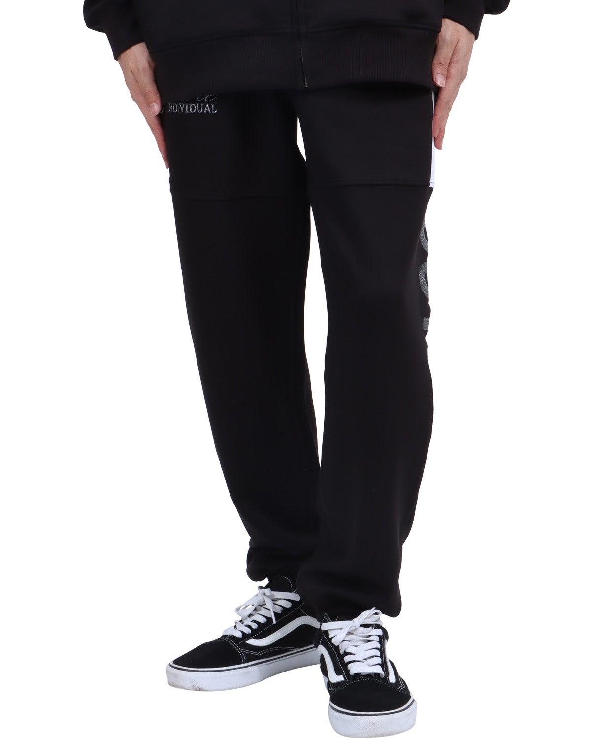 ブラック：173cm63kg(Lサイズ着用)