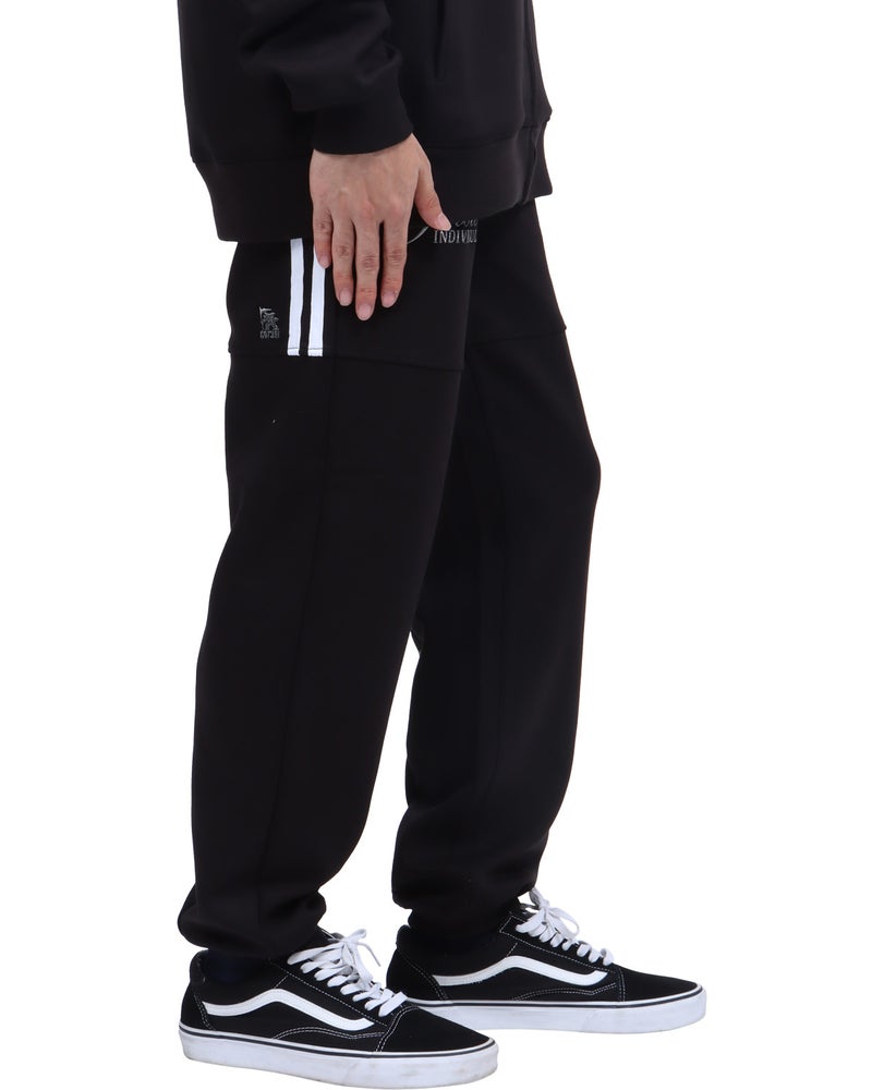 ブラック：173cm63kg(Lサイズ着用)