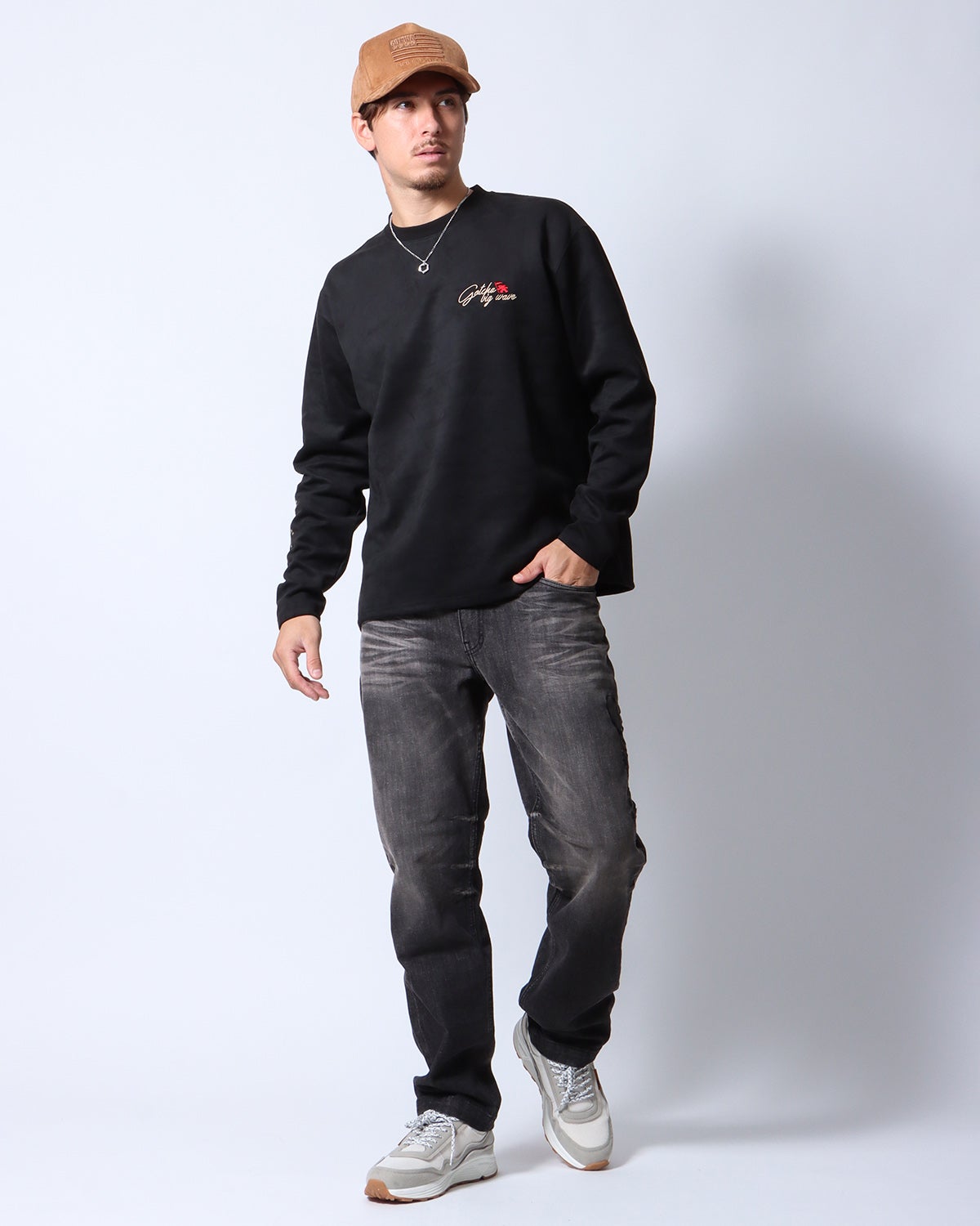 ブラック：180cm/70kg(Lサイズ着用)