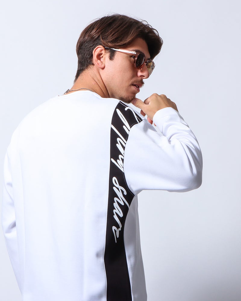 ホワイト:180cm/70kg(Lサイズ着用)