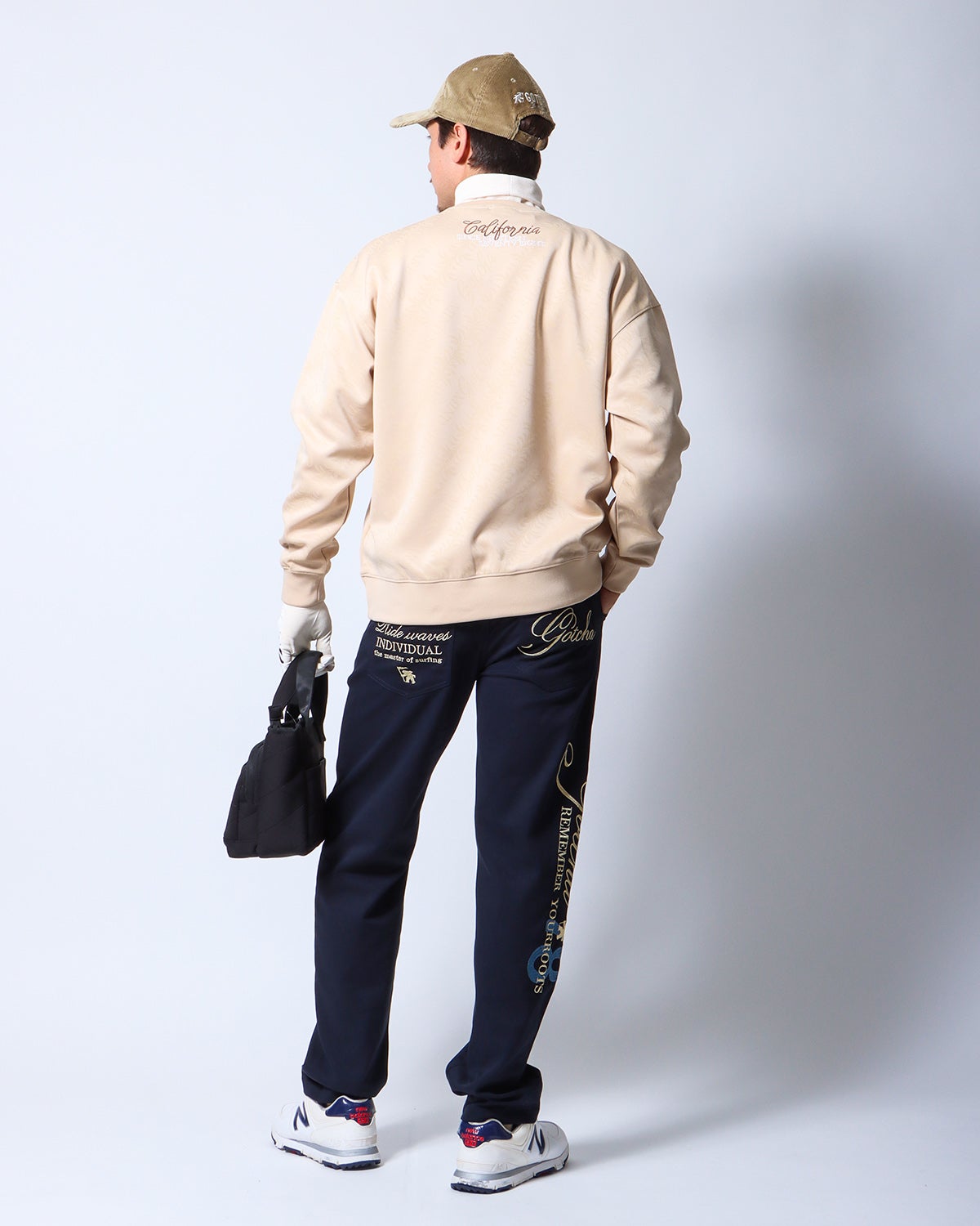 ベージュ：183cm/70kg(Lサイズ着用)