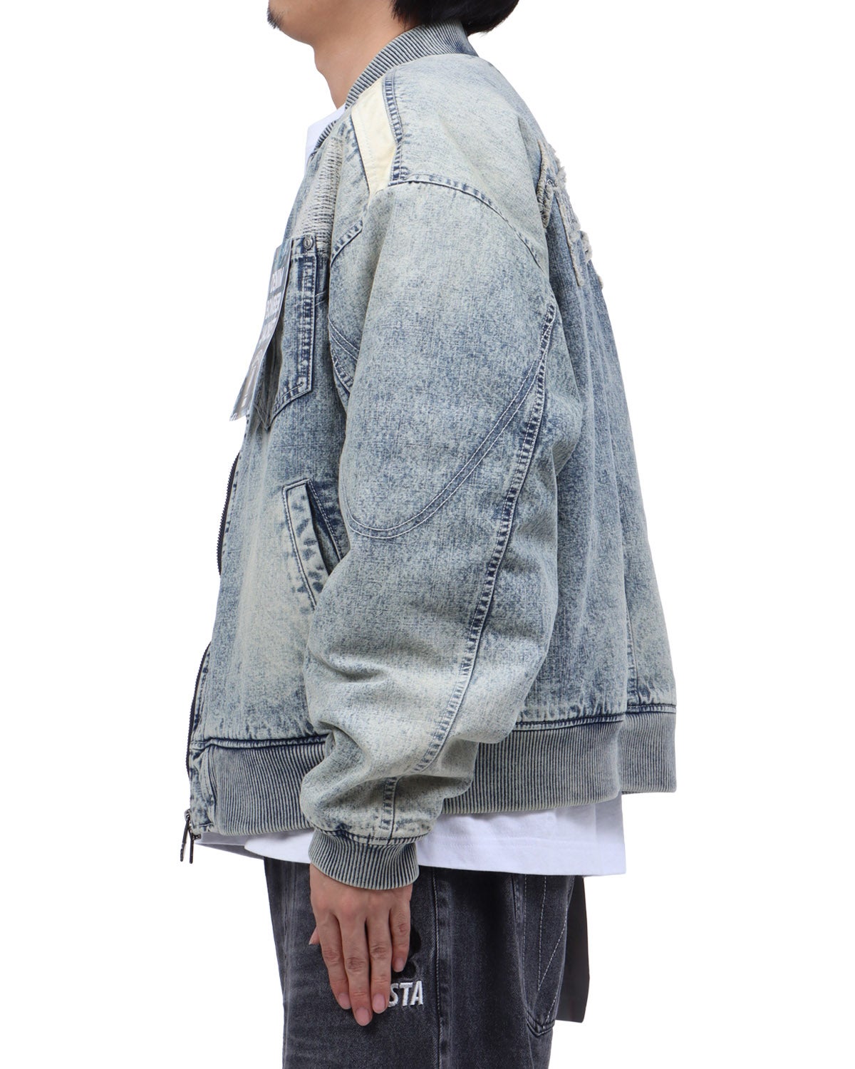 ブリーチ：173cm63kg(Lサイズ着用)