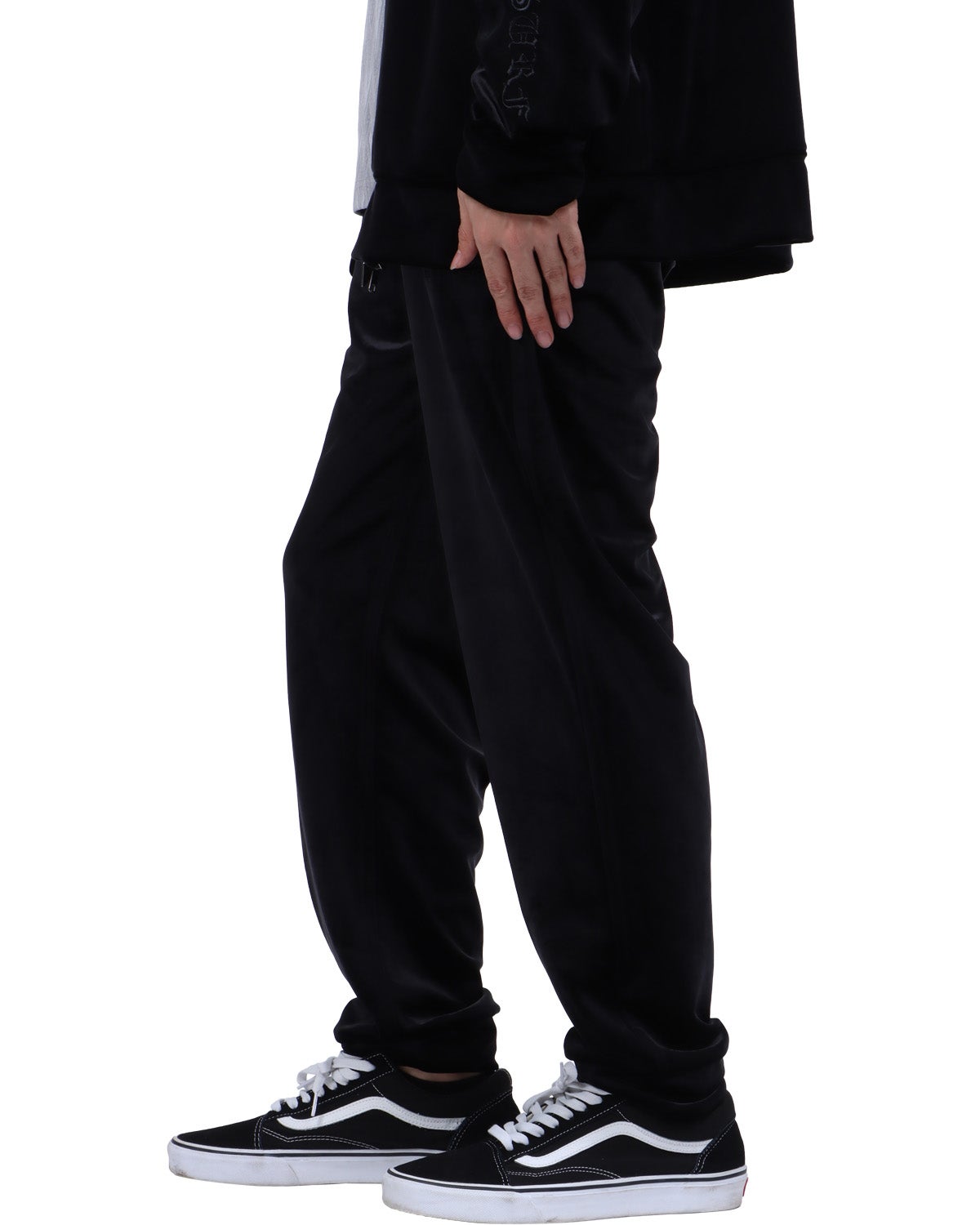 ブラック：173cm63kg(Lサイズ着用)