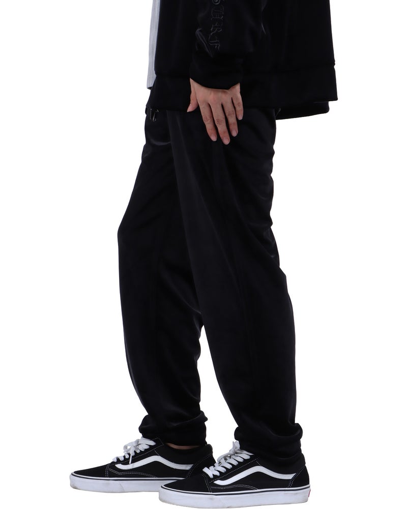 ブラック：173cm63kg(Lサイズ着用)