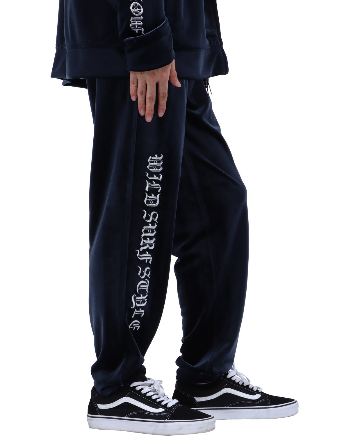 ブルーグレー：173cm63kg(Lサイズ着用)