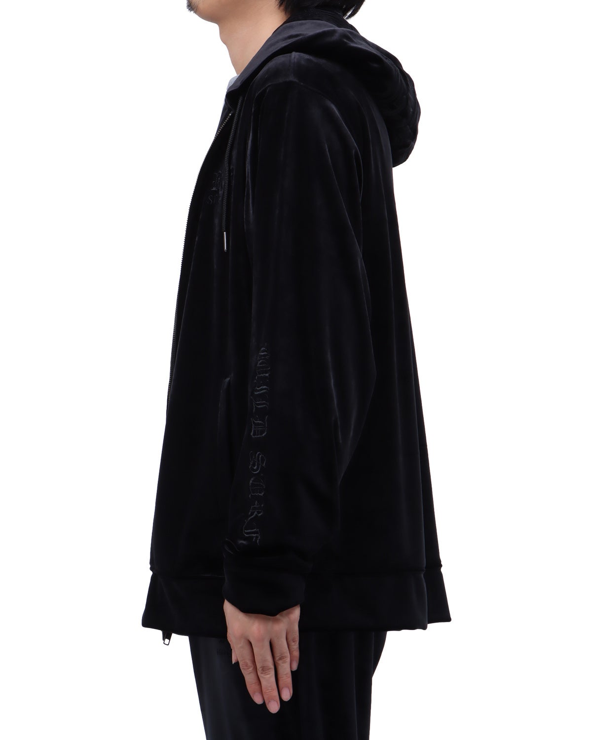 ブラック：173cm63kg(Lサイズ着用)