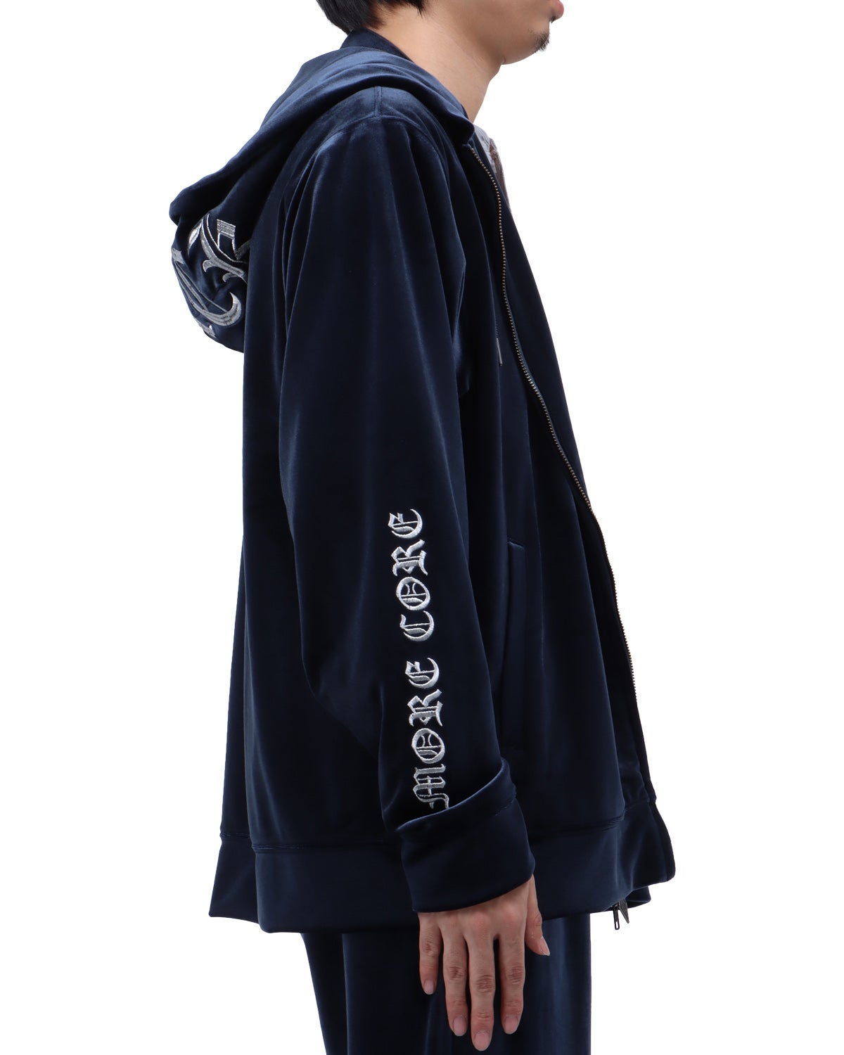 ブルーグレー：173cm63kg(Lサイズ着用)