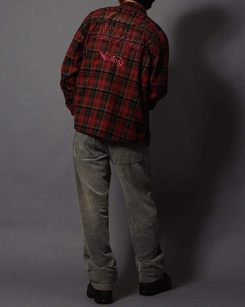 ピンク：178cm/75kg(Lサイズ着用)