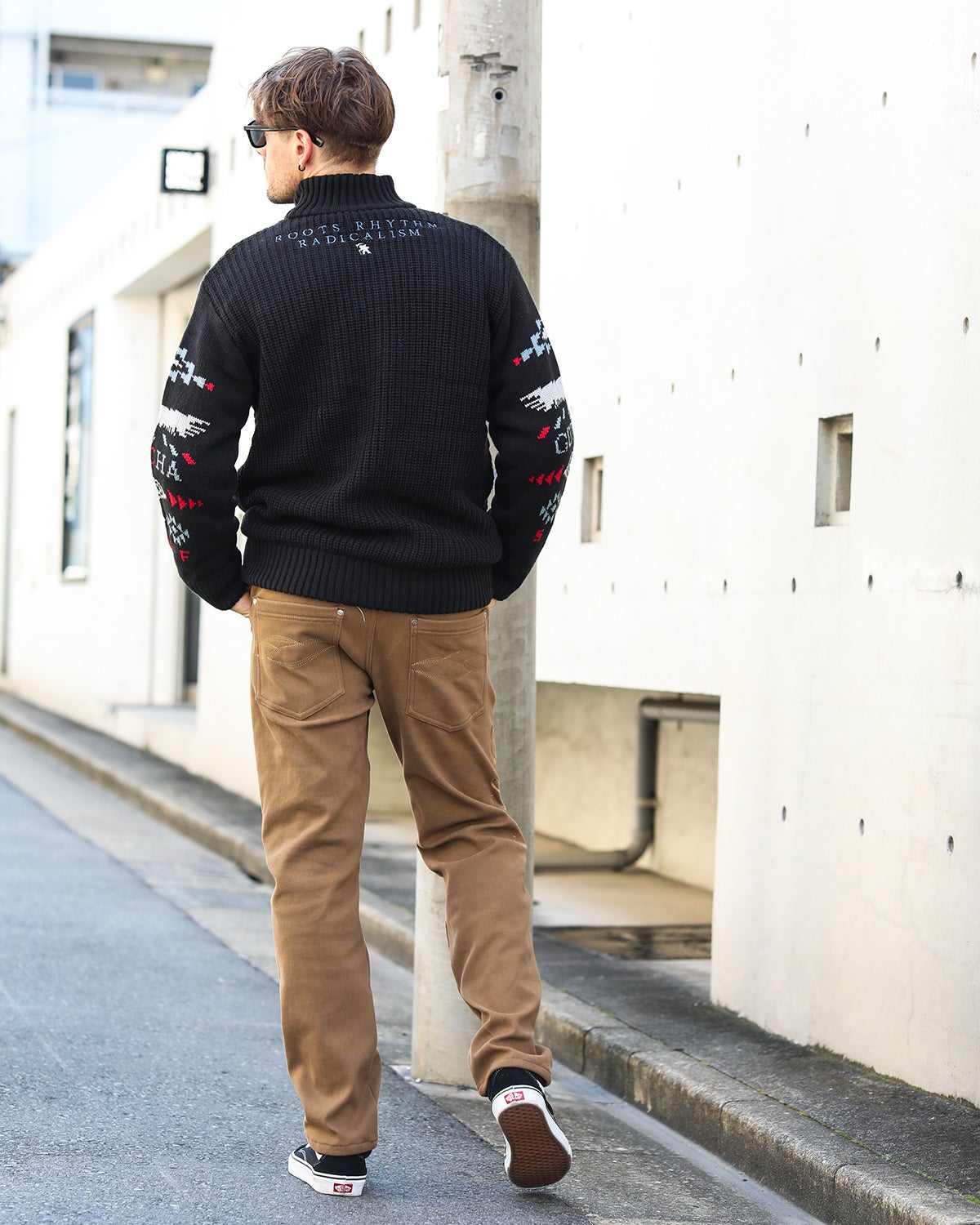 ベージュ：183cm/70kg(Lサイズ着用)