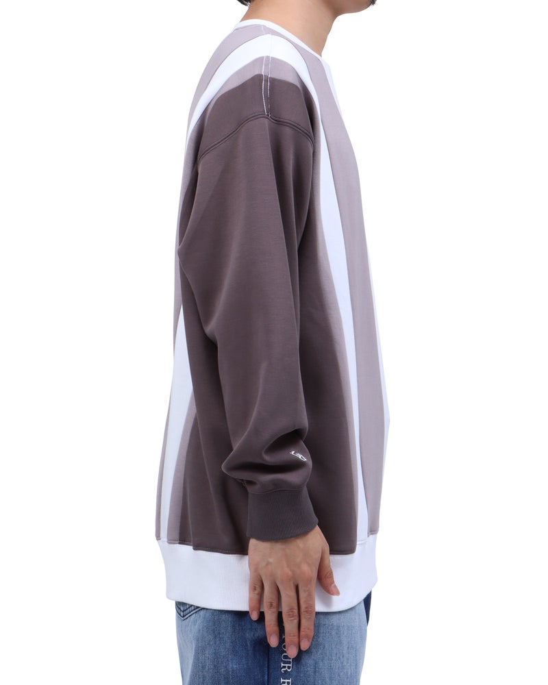 ホワイト：173cm63kg(Lサイズ着用)