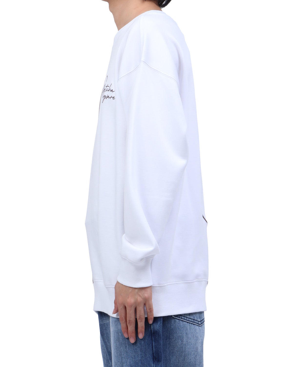 ホワイト：173cm63kg(Lサイズ着用)