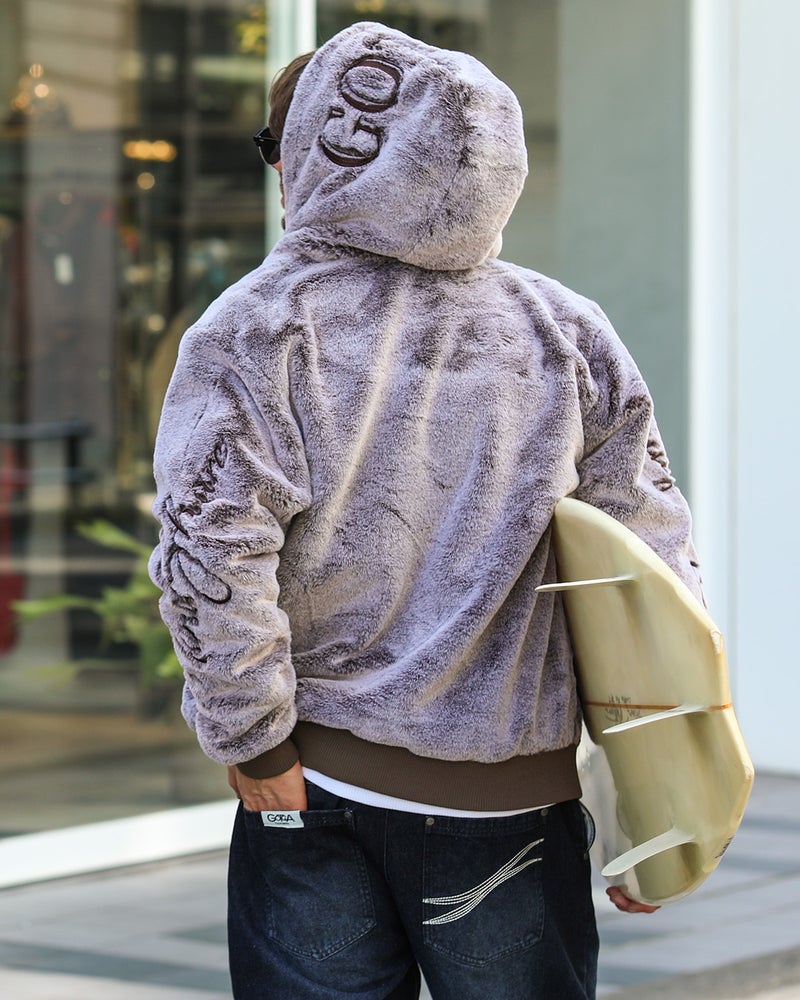 ブラウン：183cm/70kg(Lサイズ着用)