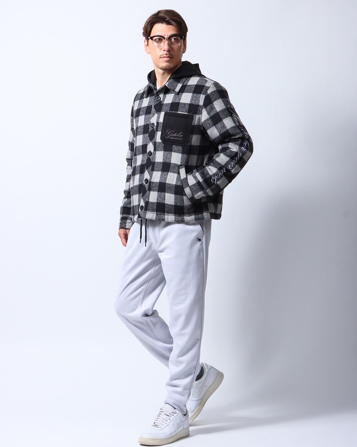 ブラック：180cm/70kg(Lサイズ着用)