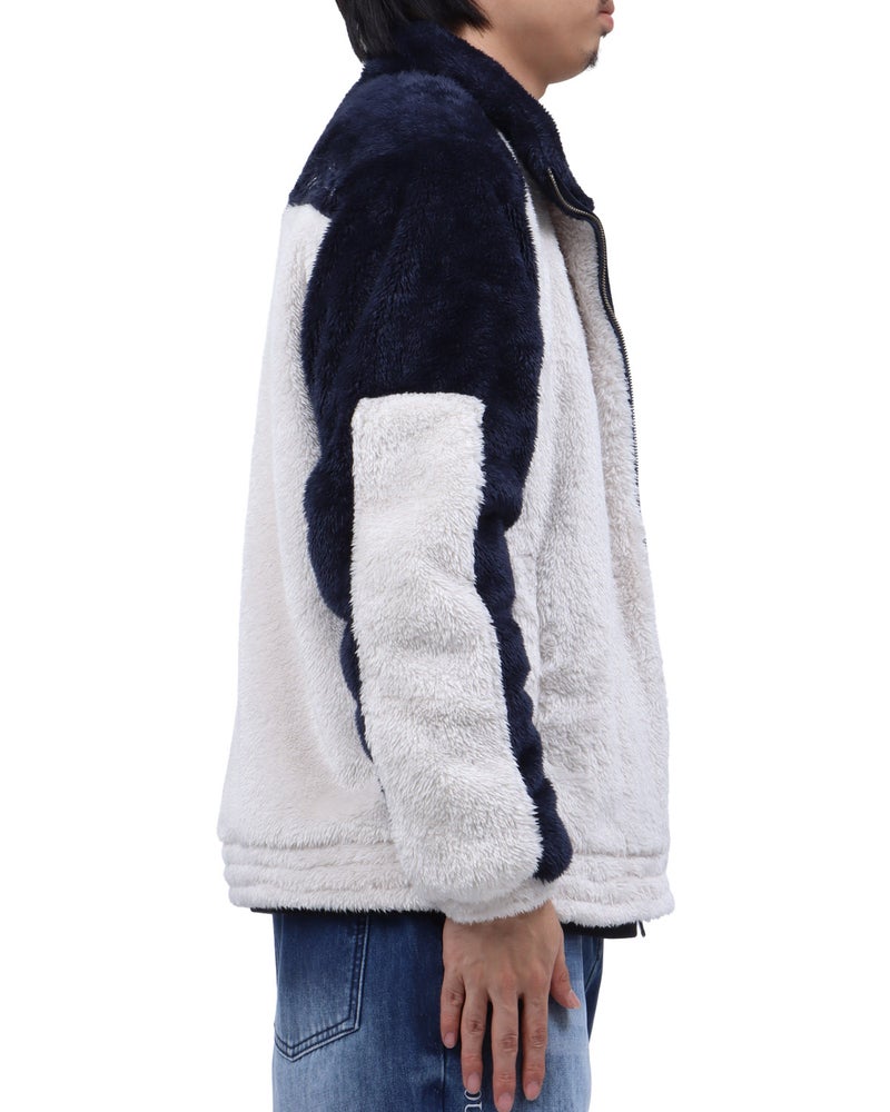 キナリ：173cm63kg(Lサイズ着用)
