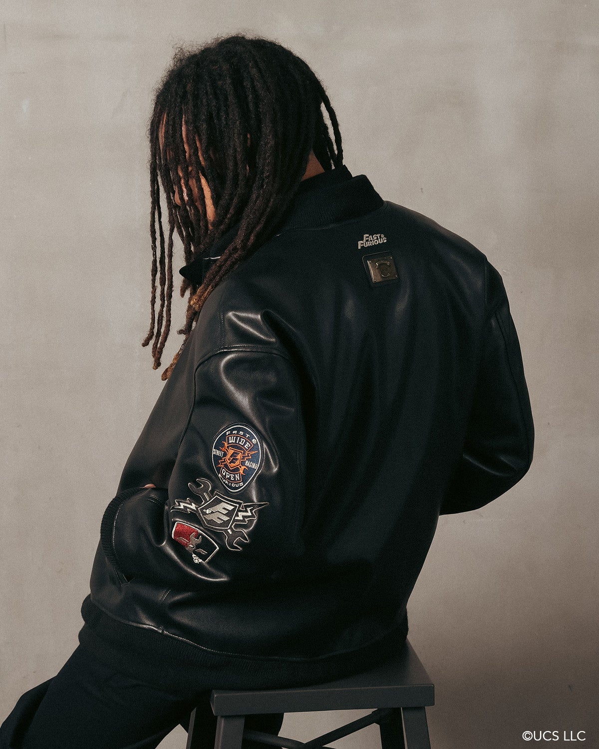 ブラック：181cm(XLサイズ着用)