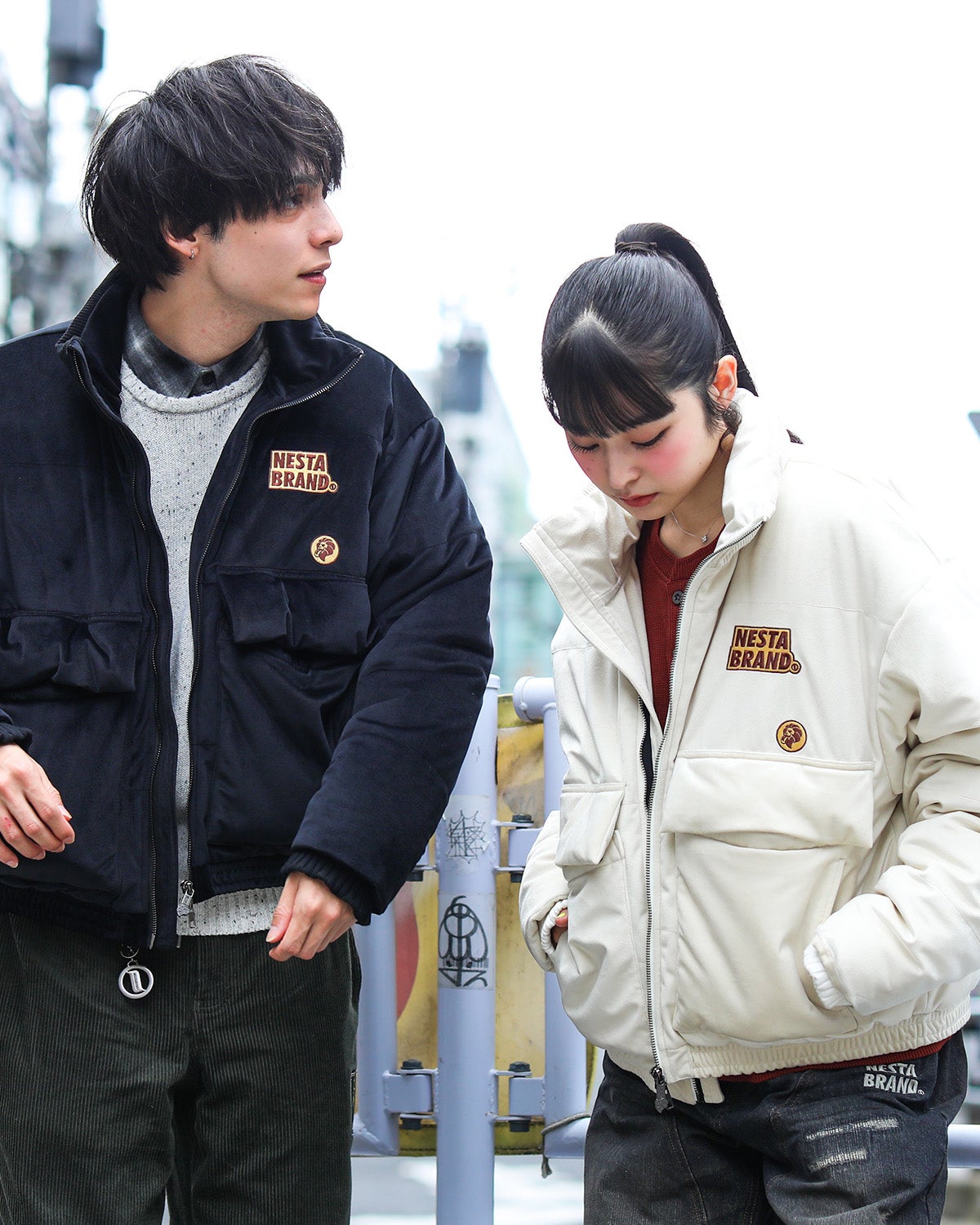 左：175cm(Mサイズ着用)、右：160ｃｍ(Mサイズ着用)