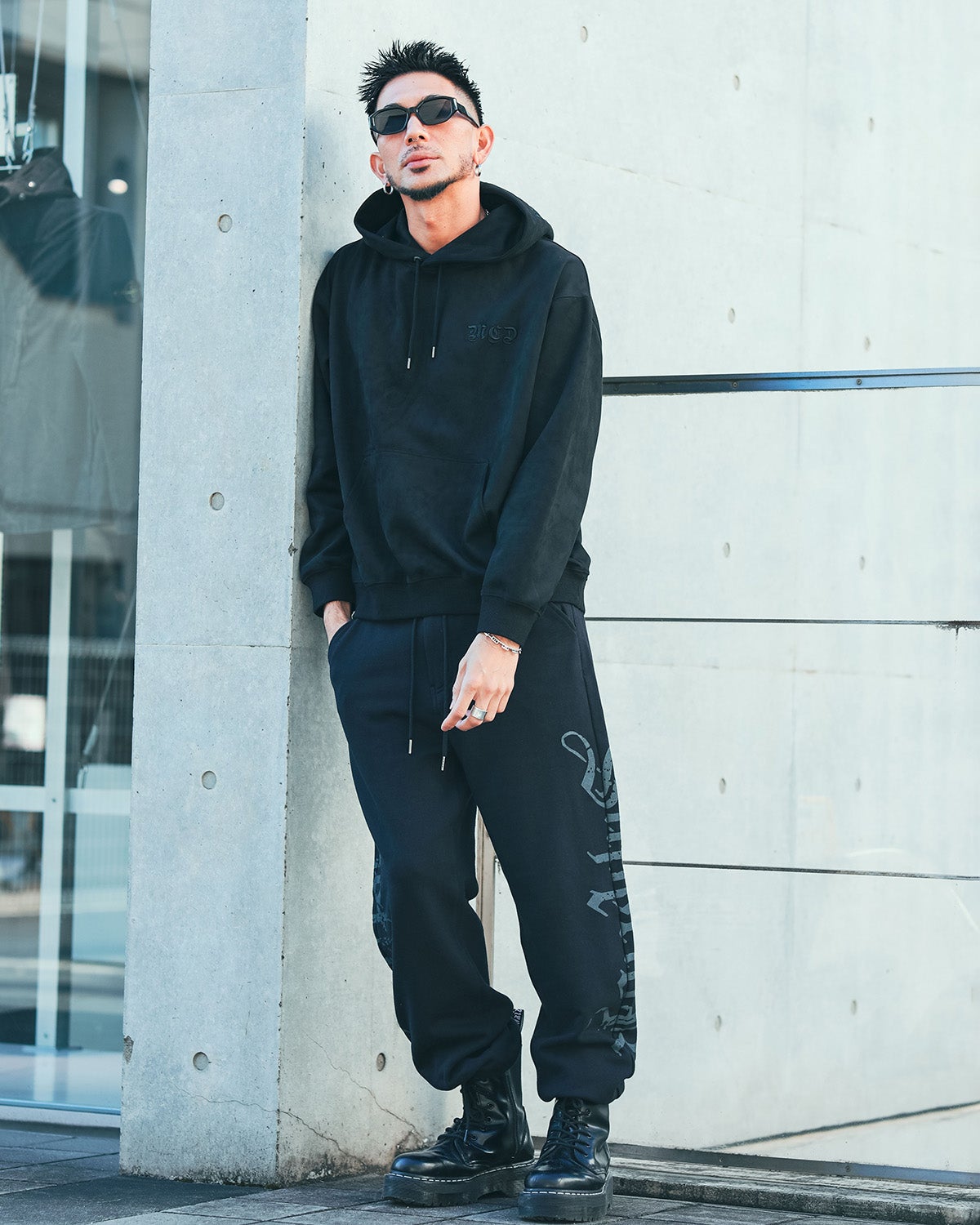 ブラック：183cm(Lサイズ着用)