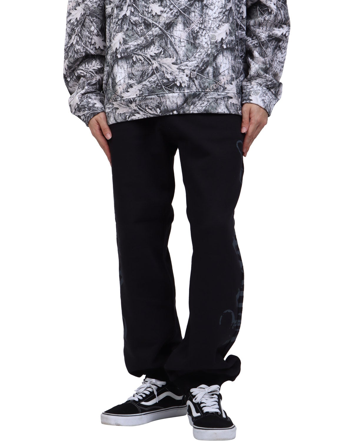 ブラック：173cm63kg(Lサイズ着用)