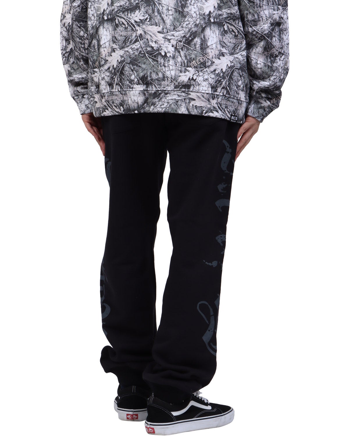ブラック：173cm63kg(Lサイズ着用)