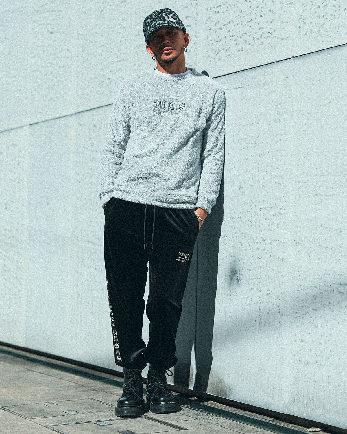 ライトグレー：183cm(Lサイズ着用)